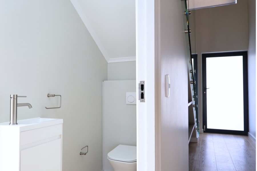 To Let 3 Bedroom Property for Rent in Lemoenkloof Western Cape